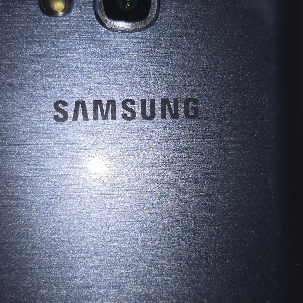 Samsung‎ Smartphone 4G LTE in Sleek Gray